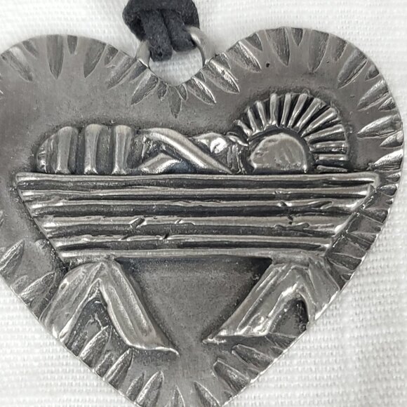 Vintage Marcie USA Pewter Christ is Born Large Heart Pendant Necklace - Picture 3 of 12
